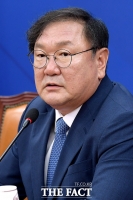 [TF포토] 기자간담회하는 김태년 원내대표