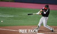 [TF포토] 김현수, '2연타석 안타!'