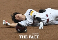 [TF포토] 고통 호소하는 김하성