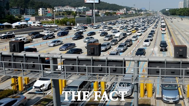 8일 손해보험협회에 따르면 현대해상·삼성화재·DB손해보험·KB손해보험 등 국내 손보사 빅4의 5월 자동차보험 평균 손해율(가마감 기준)은 81.5%를 기록했다. /더팩트 DB