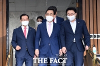 [TF포토] 원내대책회의 참석하는 주호영