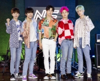  '컴백' 엔플라잉 '쓸쓸한 메시지 유쾌하게 전달'