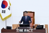 [TF포토] 개회사 하는 신원철 의장