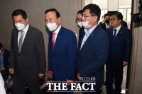 [TF포토] 국회의장실 항의 방문한 미래통합당