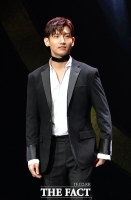  [TF댓글뉴스] '아이돌의 모범'…최강창민 결혼 소식에 축하 봇물