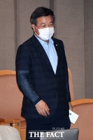 [TF포토] 미소짓는 윤호중