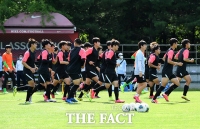 [TF포토] 구슬땀 흘리는 U-19 선수들