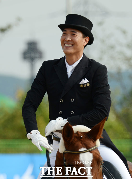 김승연 한화그룹 회장의 3남 김동선(31) 전 한화건설 팀장이 사모펀드 운용사 스카이레이크에 입사했다. /더팩트 DB