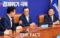 [TF포토] 송영길-이해찬-김태년, '북한 폭파 관련 긴급회의 참석'