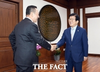 [TF포토] 박병석 국회의장 예방한 박용만 대한상의 회장