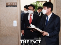 [TF포토] 박병석 국회의장 면담 마친 김성원 원내수석부대표
