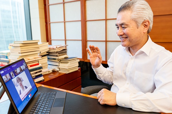 박종복 SC제일은행장은 지난 17일 사내에 설치된 화상회의 시스템을 통해 온택트 나눔 토크를 진행했다고 밝혔다. /SC제일은행 제공