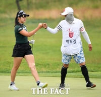 [TF사진관] 박현경, '기분좋은 출발~!'