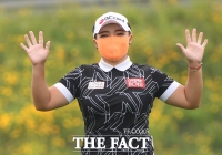 [TF포토] 장하나, '마스크도 가릴 수 없는 밝은 미소'