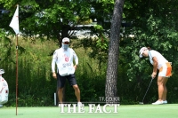 [TF포토] 장하나, '제발 들어가라!'