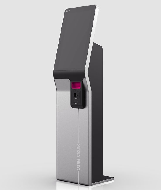 LG유플러스가 오는 10월 서울 종로구에 비대면(언택트) 매장과 새로운 체험형 매장을 열 계획이다. 사진은 언택트 매장에 비치될 키오스크. /LG유플러스 제공