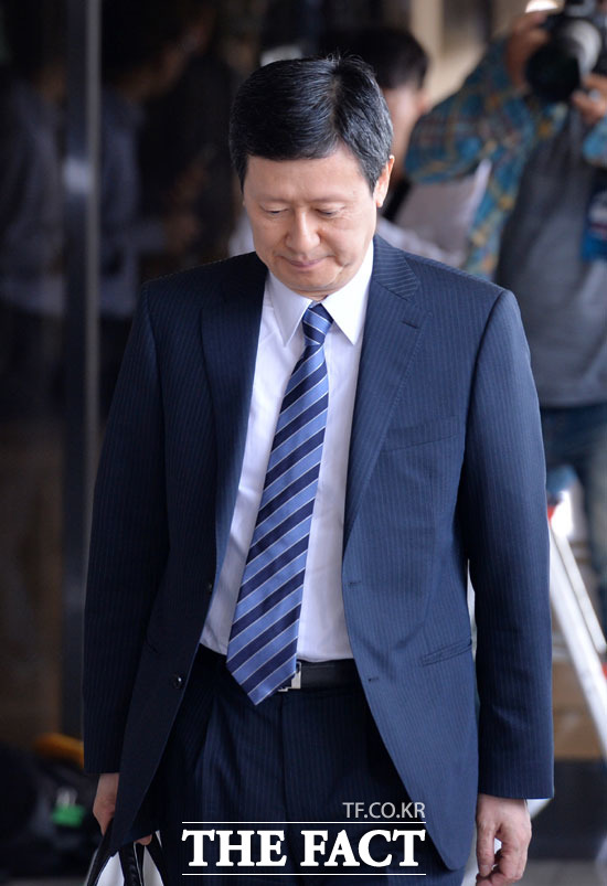 신동주 전 부회장은 이사 해임 안건이 부결될 경우 소송전에 나설 것이라고 예고했다. /더팩트 DB