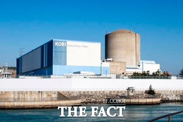 고리 원자력발전소 1호기의 해체 계획서 초안이 마련됐다. 사진은 국내 1호 원전인 고리 1호기 전경 / 한국수력원자력 제공