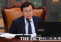 [TF포토] 문체위 전체회의 주재하는 도종환 위원장