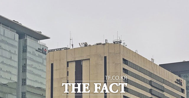 KT-요기요 제휴 할인은 슈퍼레드위크 2.0과 같은 인기 프랜차이즈 할인과 중복으로 이용할 수 있다. /더팩트 DB