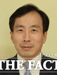 검언유착 의혹을 받는 한동훈 검사장을 조사할 감찰관에 류혁(52) 변호사가 임용됐다./더팩트 DB