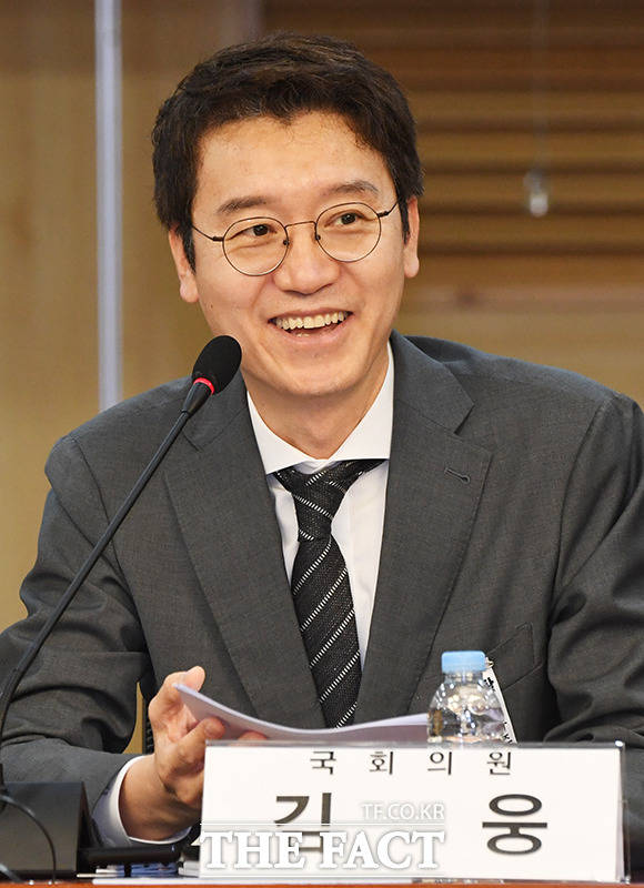 개회사 하는 김웅 의원