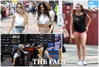 [TF사진관] '푹푹 찌는 여름'...가벼운 옷차림으로 더위 날려요~