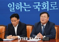 [TF포토] 모두발언 하는 김태년 원내대표