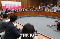 [TF포토] 국회로 복귀한 미래통합당