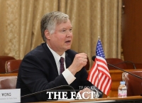  서훈 靑 안보실장, 비건 美 부장관 면담