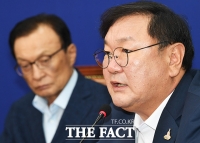[TF포토] 모두발언 하는 김태년 원내대표