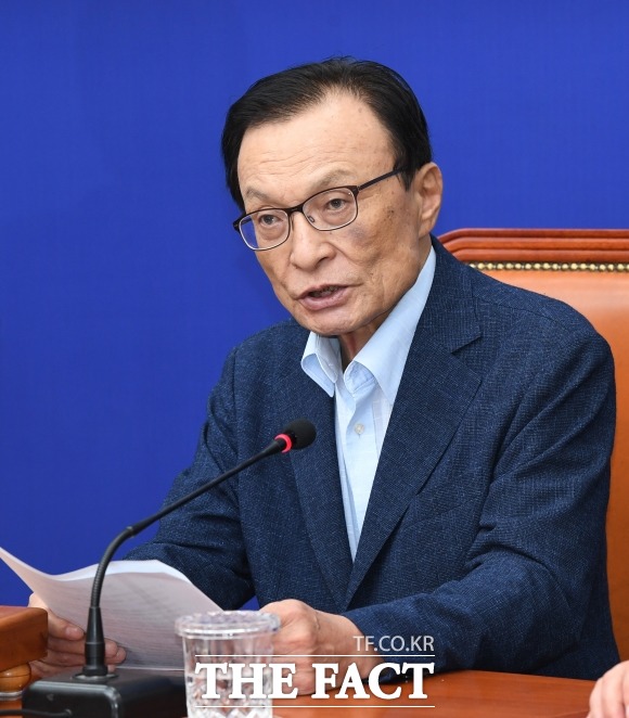 고 박원순 서울시장을 성추행 혐의로 경찰에 고소한 전직 비서 A 씨를 두고 피해 호소인으로 부른 이해찬 더불어민주당 대표가 검찰에 고발당했다. /배정한 기자