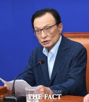  '피해 호소인 표현은 명예훼손' 이해찬 검찰 고발 당해