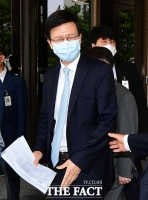 [TF사진관] 이재명 지사 판결 후 미소짓는 김종근 변호사