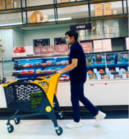  정용진 부회장, 현대·롯데 찍고 이마트로 '오늘 여기서 쇼핑'