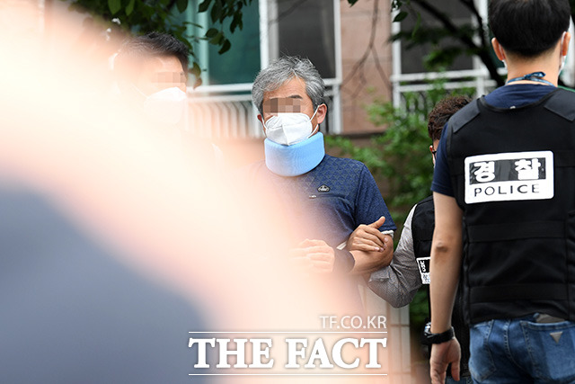 19일 오후 서울남부지법은 문재인 대통령에게 신발을 던진 혐의로 구속영장이 청구된 정모 씨에 대한 구속영장을 기각했다. /남용희 기자