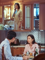  '강철비2' 염정아, 영부인 변신…정우성과 현실부부 케미