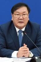  김태년 ''행정수도완성 특위' 제안…관습헌법 달라질 수 있어'