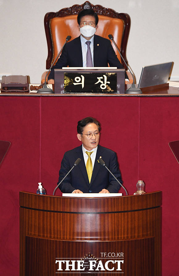 비교섭단체 대표 연설하는 배진교 정의당 원내대표(아래쪽)