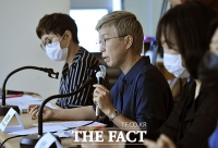  김재련 '박원순 성추행 고소 전 검찰 연락'…검찰 '외부엔 안 알려'