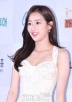  DSP '이나은 학폭 루머는 사실무근…선처 없이 강경대응'