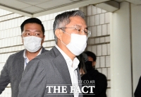 [TF사진관] '업무방해 혐의'...공판 출석하는 최강욱 대표