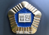  생후 2개월 아기 시신 장롱 속 방치…친모·동거인 구속