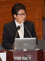 [TF포토] 답변하는 조명래 환경부 장관