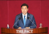 [TF포토] 대정부질문 발언대 오른 박찬대 의원