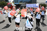 [TF포토] 구호 외치는 자주통일선봉대