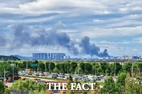[TF사진관] 일산 원창폐차장 큰불, 도심 뒤덮은 연기