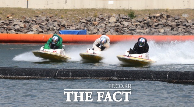 코로나19 사태로 인한 휴장을 끝내고 재개장을 앞둔 경정에서 다양한 변수 체크는 필수다./기금사업총괄본부 제공