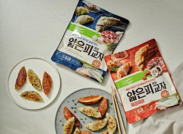 풀무원은 지난해 출시한 얄피만두 흥행에 힘입어 국내 냉동만두 시장 점유율 순위를 지난 2018년 4위에서 지난해 2위로 끌어올리는 데 성공했다. /풀무원 제공