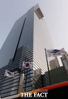  삼성전자, 코로나19 위기 반도체로 버텼다…영업익 8조 '깜짝 실적'